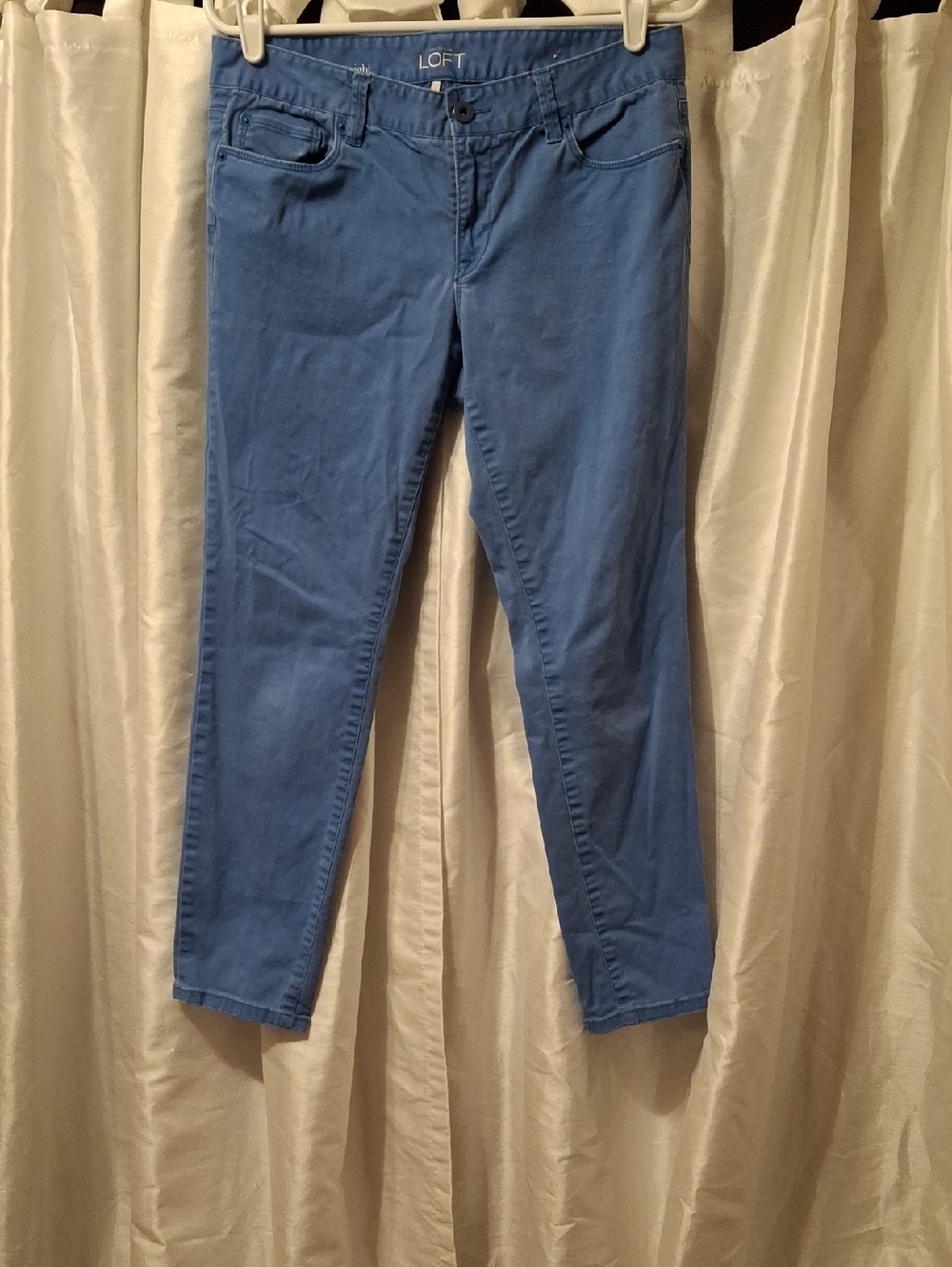 LOFT Cropped Slim Jeans in Medium Blue